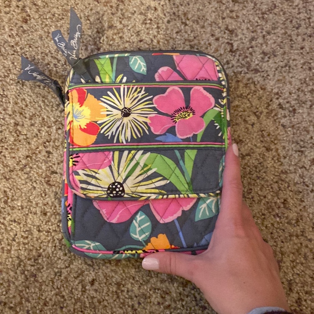 Vera Bradley adjustable crossbody bag
